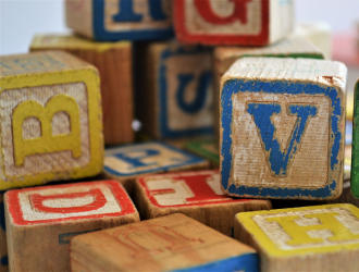 Stacking wooden Blocks